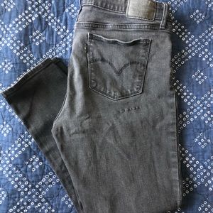 Levi’s 711 Skinny Jeans